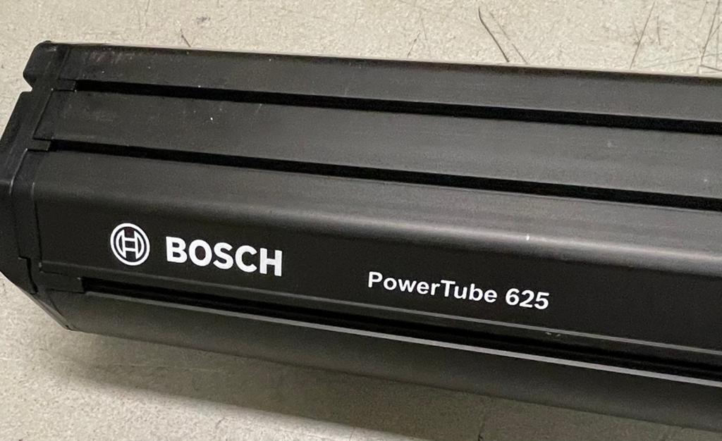 Bosch powertube 625 horizontaal weinig gebruikt 1 jaar oud, Fietsen en Brommers, Fietsaccessoires | Fietsaccu's, Ophalen, Zo goed als nieuw