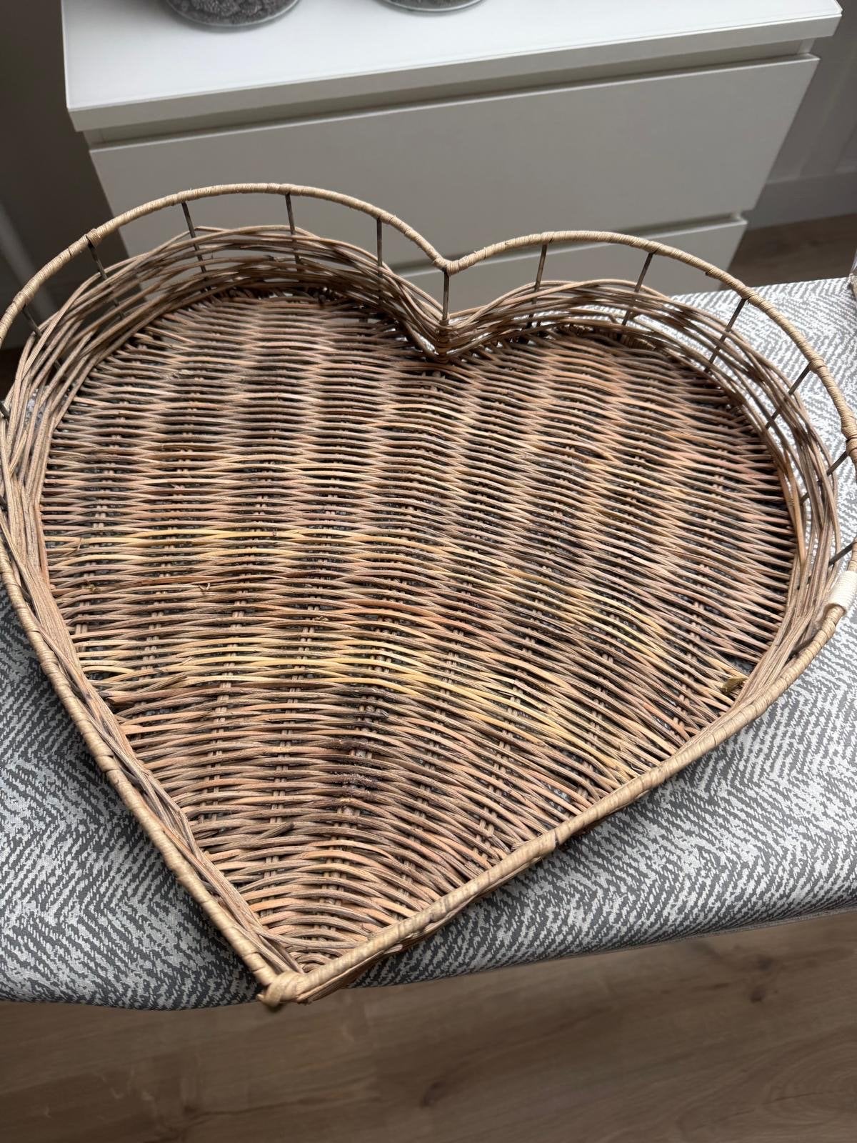 Riviera Maison hartvormige rieten mand, Ophalen, Gebruikt, Gevlochten, Mand