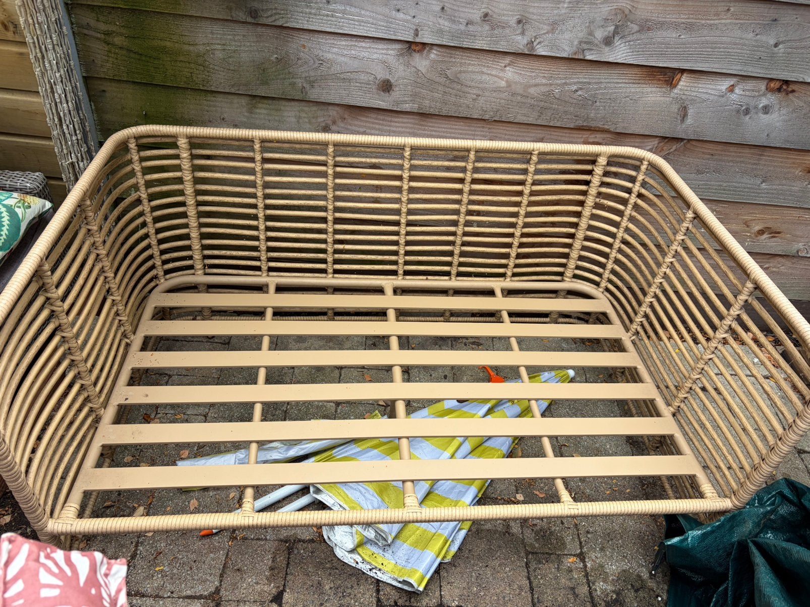 Rotan tuinbank met kussens, Ophalen, Gebruikt, Rotan