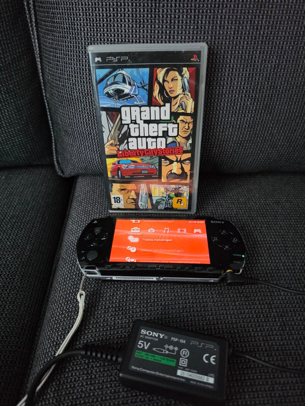PSP, Spelcomputers en Games, Met games, Zwart, Ophalen of Verzenden, Zo goed als nieuw