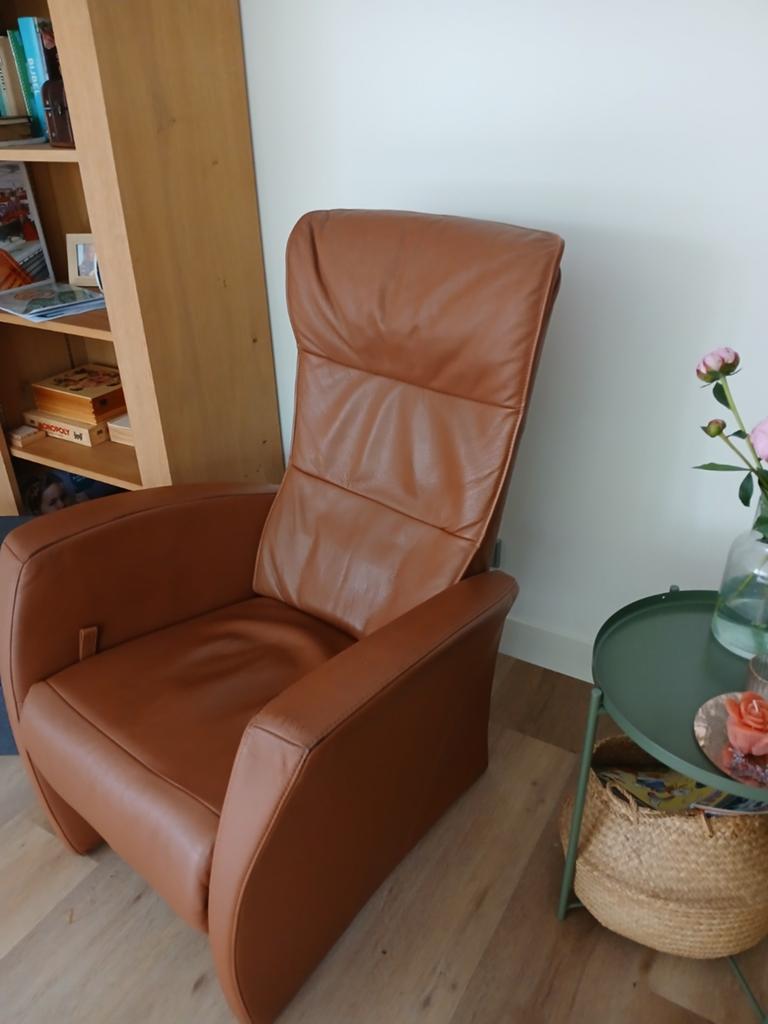 Bruine leren relax stoel, Huis en Inrichting, Fauteuils, Ophalen, Gebruikt, Minder dan 75 cm, Leer