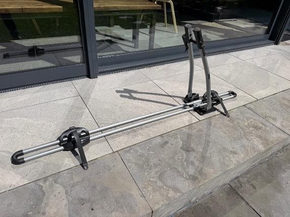 Fietsendrager Thule - 3 stuks; 1 x gebruikt, Auto diversen, Fietsendragers, Ophalen, Zo goed als nieuw, Dakdrager, 1 fiets