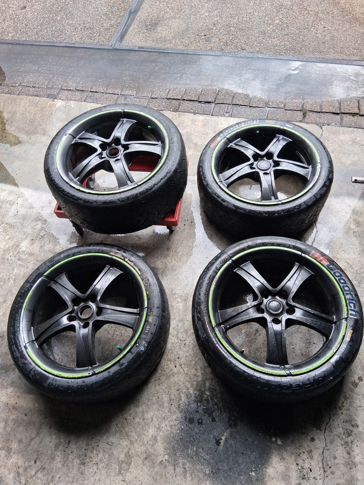 BFGoodrich G-Force R1 racebanden op Sparco velgen 225/40R18, Ophalen, Gebruikt