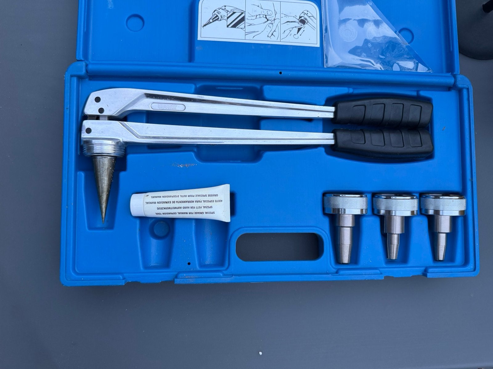 Uponor buisexpander, Ophalen, Nieuw
