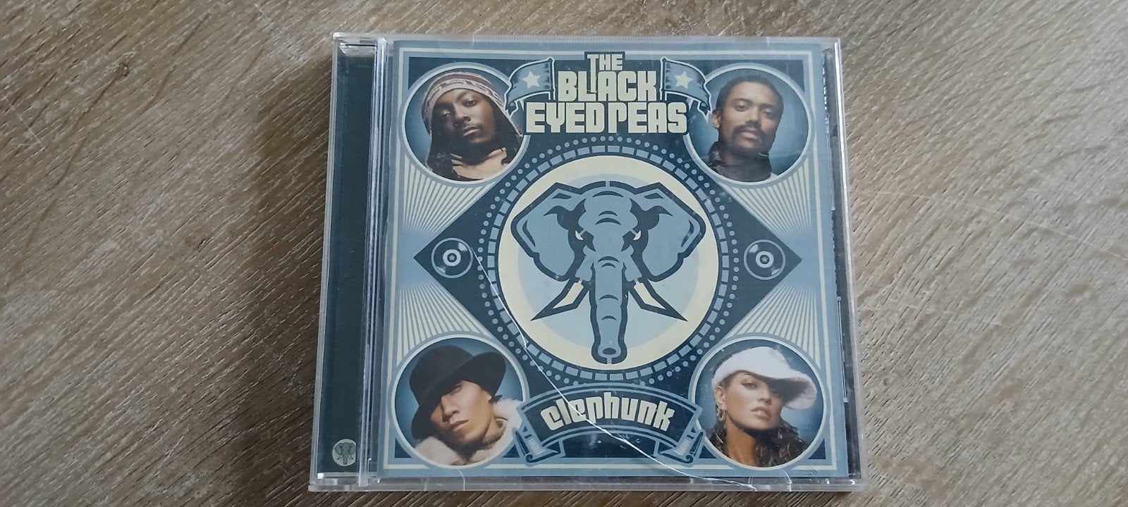 CD album The Black Eyed Peas - Elephunk, Inclusief boekje, Gebruikt, Pop, Ophalen of Verzenden