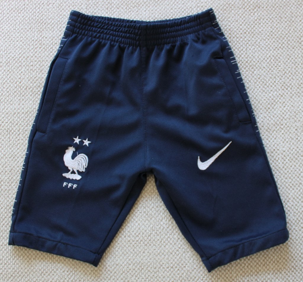 Voetbalshort Frankrijk van Nike 122, Kinderen en Baby's, Kinderkleding | Maat 122, Gebruikt, Sport- of Zwemkleding, Ophalen of Verzenden