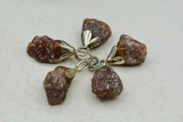 Hessoniet granaat hangers, Sieraden, Tassen en Uiterlijk, Nieuw, Ophalen of Verzenden, Nvt, Nvt