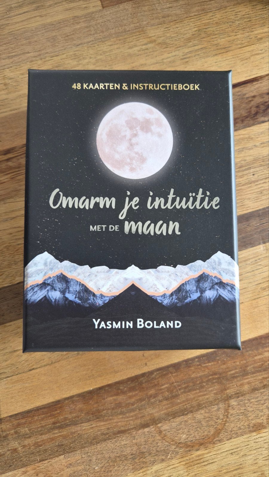 Omarm je intuïtie met de maan - Orakelkaarten, Boeken, Astrologie, Yasmin Boland, Ophalen of Verzenden, Zo goed als nieuw