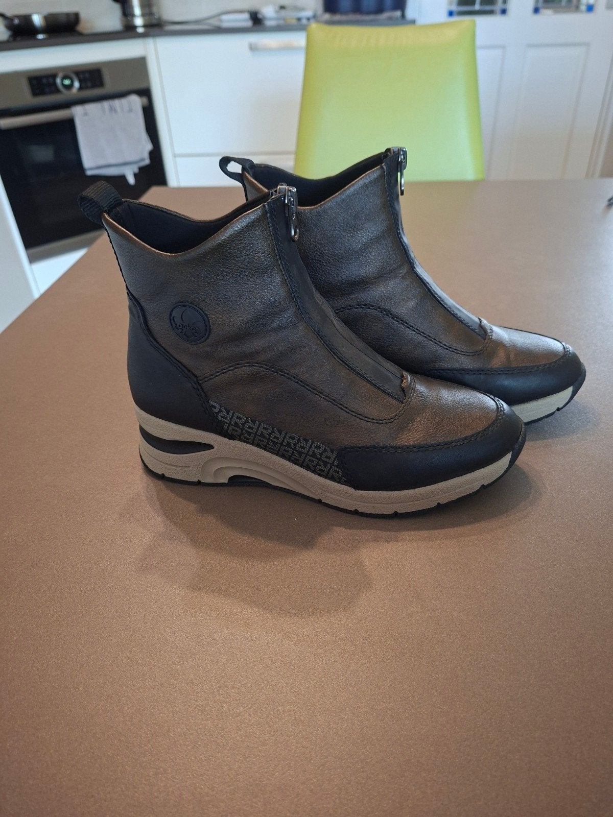 rieker boots 37, Zwart, Ophalen of Verzenden, Zo goed als nieuw, Rieker