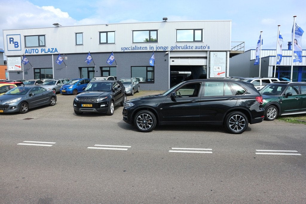 BMW X5 XDrive40e High Exe / TV+DVD / 12 MAANDEN GARANTIE ! !, Gebruikt, 4 cilinders, Zwart, Bedrijf