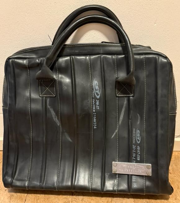 Krecji Tas, Ophalen, 30 cm of meer, Gebruikt, Zwart