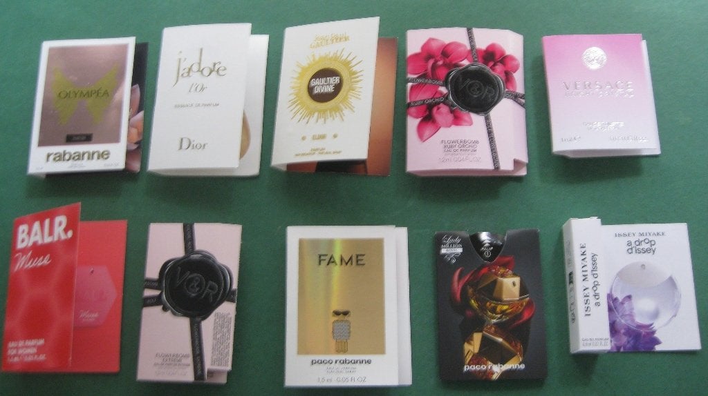 Collectie 10 proefgeurtjes damesparfum, Verzamelen, Parfumverzamelingen, Ophalen of Verzenden, Nieuw, Miniatuur, Gevuld