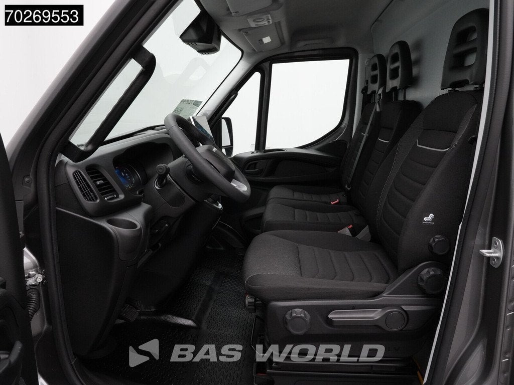 Iveco Daily 35S21 BPM VRIJ! 3.0L Automaat 210PK 3,5t Trekhaa, Auto's, Automaat, Stof, Multifunctioneel stuurwiel, Euro 6