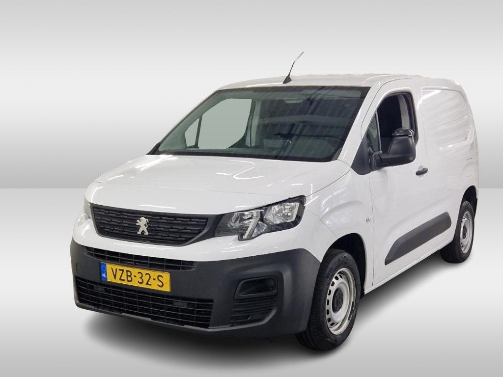 Peugeot Partner 1.2 PureTech 110pk S&S L1 Benzine 10dkm, Voorwielaandrijving, Gebruikt, Euro 6, 1199 cc