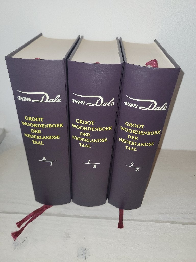 Van Dale Groot Woordenboek der Nederlandse Taal (3 delen), Boeken, Van Dale, Nederlands, Ophalen of Verzenden, Zo goed als nieuw