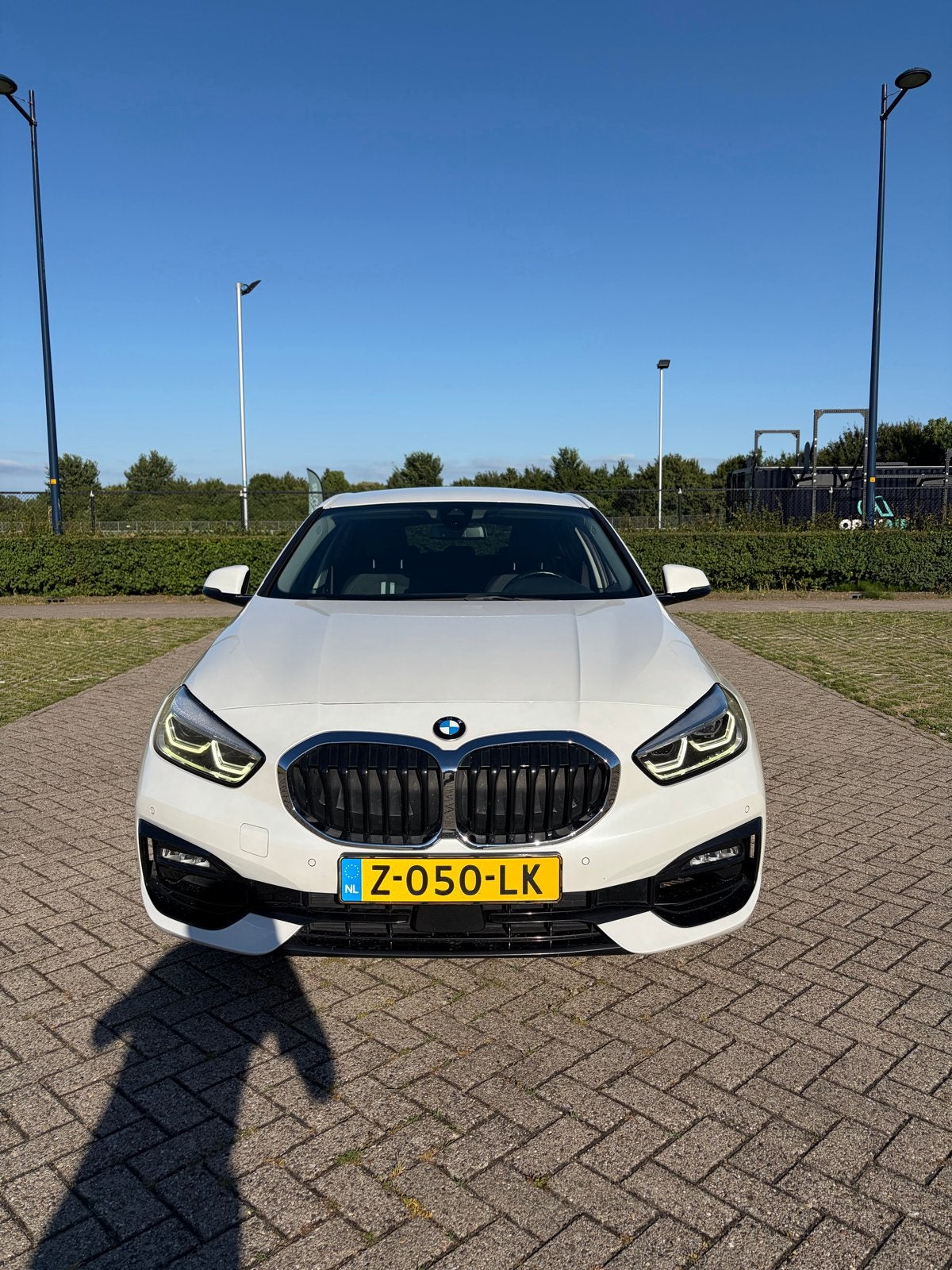 BMW 1-Serie 118i Aut 2020 Wit, Auto's, BMW, Lichtsensor, Wit, Bedrijf, 3 cilinders
