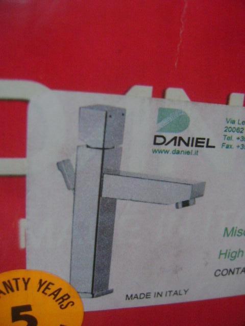 zware daniel oxy italian design wastafel mengkraan ( nieuw), Ophalen of Verzenden, Nieuw, Wastafel