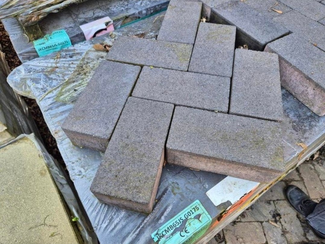 35,3m² klinkers bruin zwart genuanceerd s-partij, Klinkers, Nieuw, Ophalen of Verzenden, 10 m² of meer