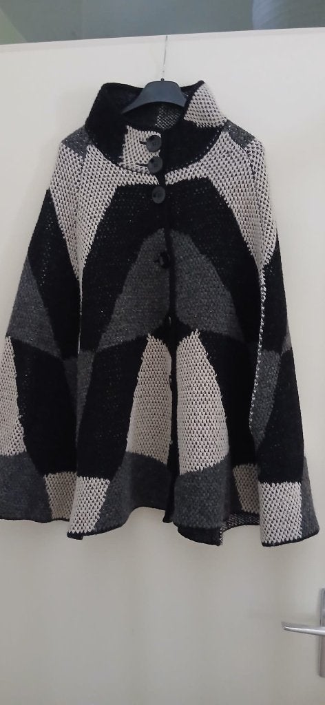 ICHI cape/poncho NIEUW, Maat 38/40 (M), Zwart, Ophalen of Verzenden, Zo goed als nieuw