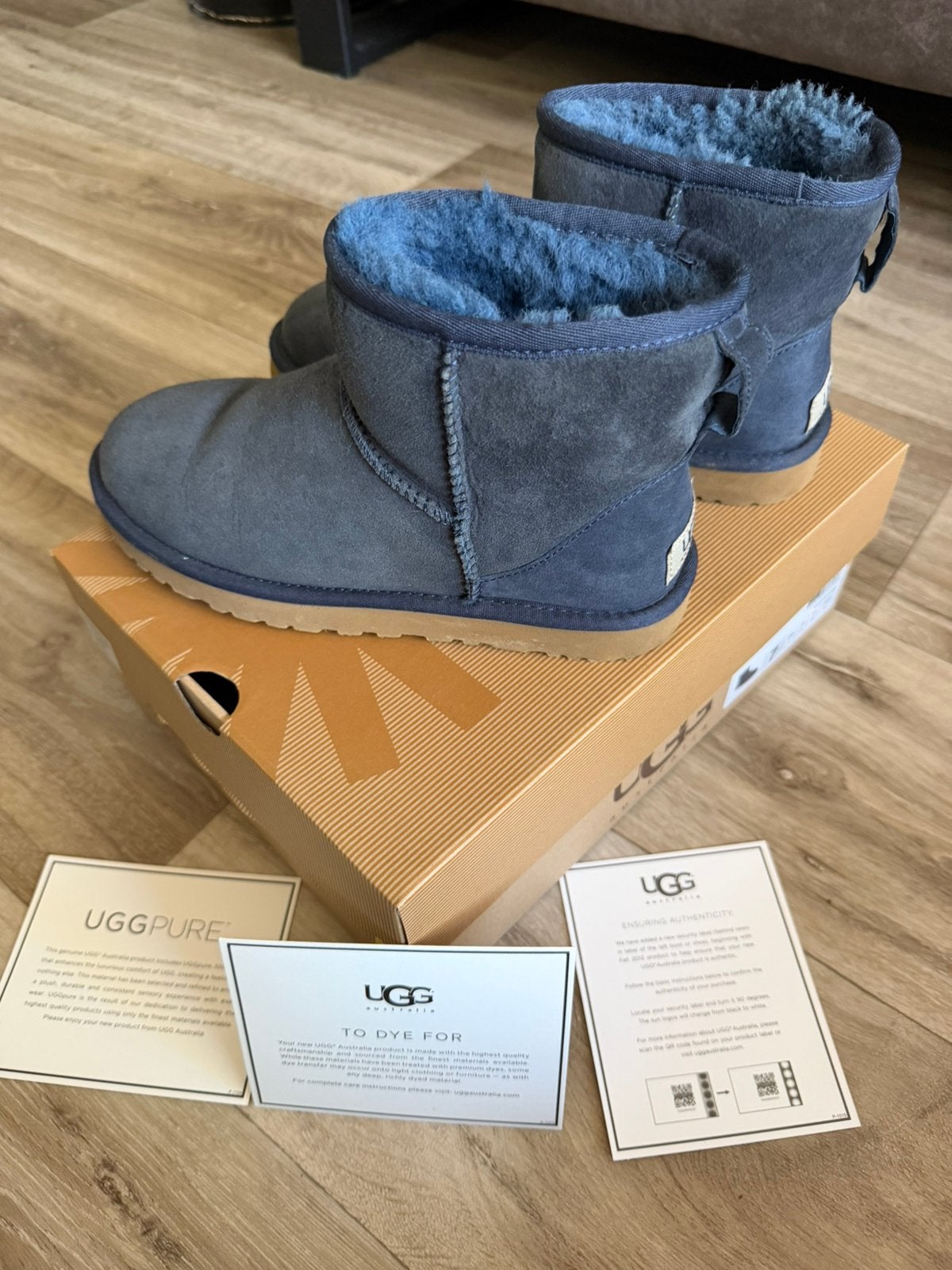 Ugg (Australia) maat 38 navy kleur., Blauw, Overige typen, Ophalen of Verzenden, Gedragen
