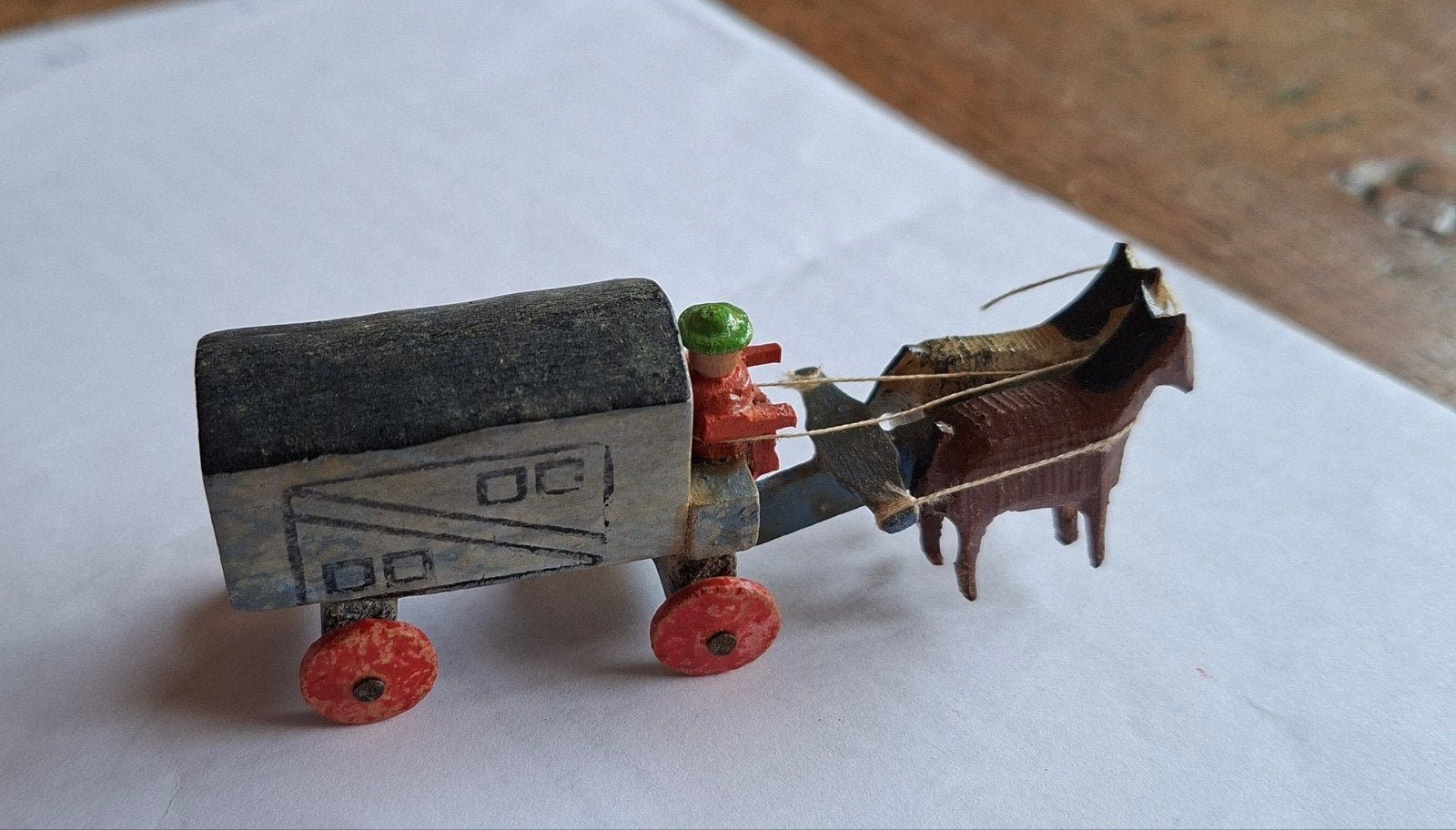 Antiek Erzgebirge postkar met paarden. Hout., Ophalen of Verzenden