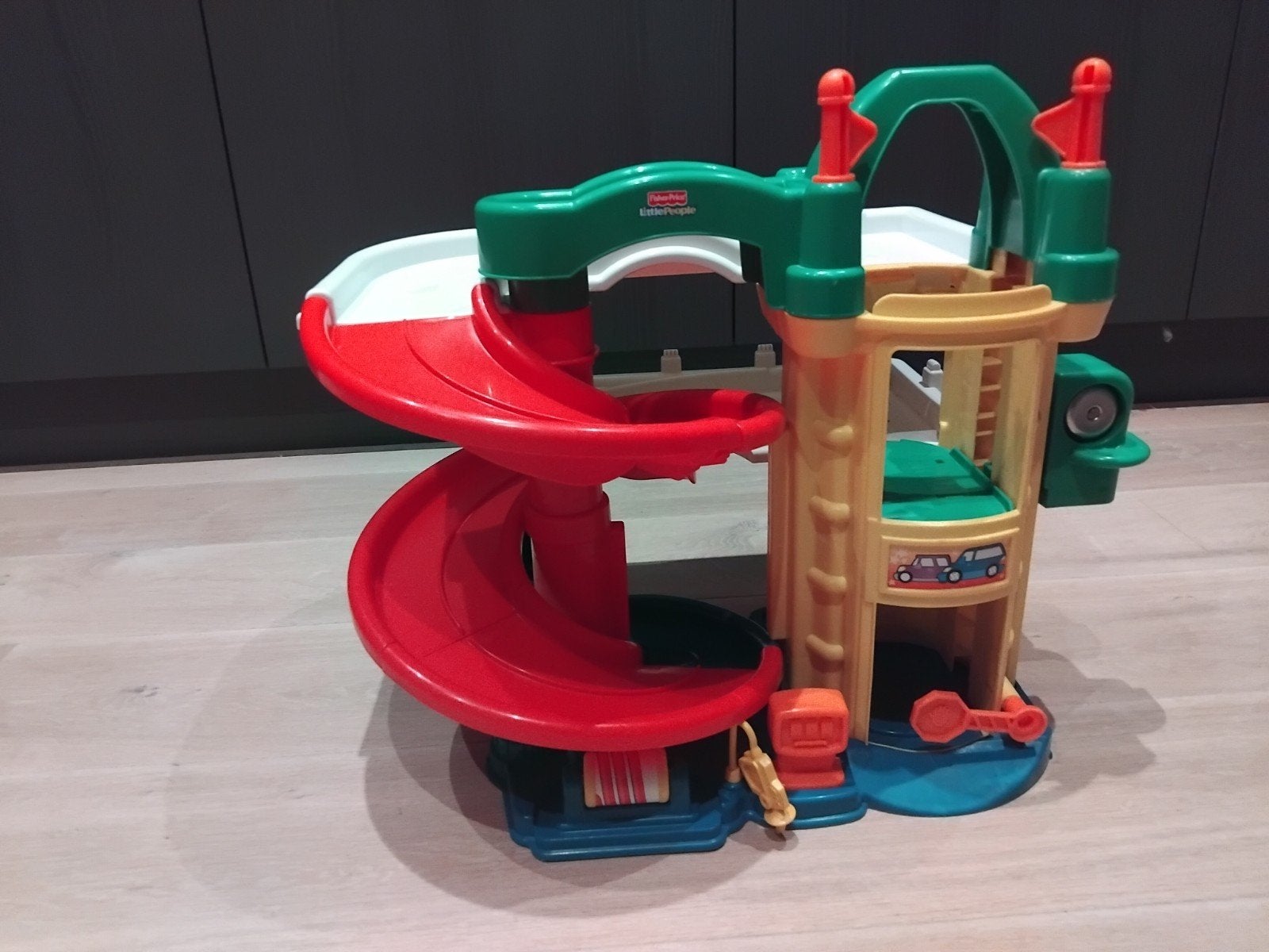 Fisher-Price Little People Garage Speelset met Spiraalbaan, Kinderen en Baby's, Ophalen, Gebruikt, Speelset