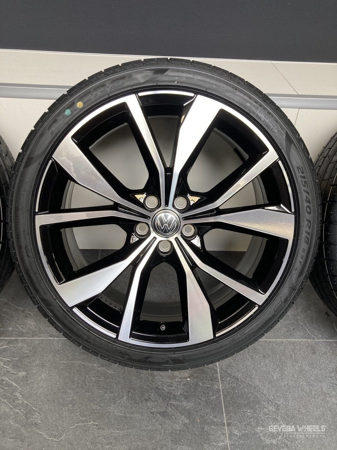 18” originele Volkswagen Polo 2G0 Misano velgen banden 5x100, Auto-onderdelen, Banden en Velgen, Banden en Velgen, Zomerbanden