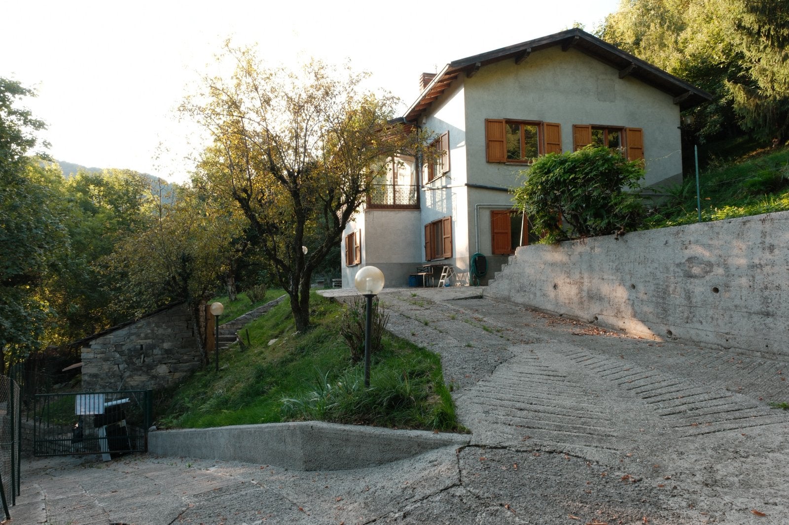 Te koop: Prachtig vakantiehuis met uitzicht op het Comomeer, Huizen en Kamers, Buitenland, Dorp, Woonhuis, 146 m², Italië