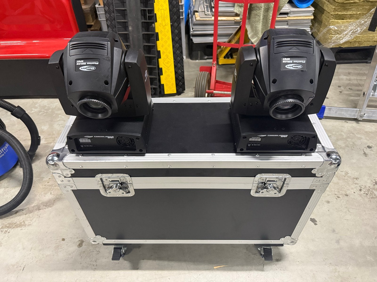 2 Showtec Phantom 50 MK1 Movingheads in flightcase, Ophalen, Gebruikt, Licht, Kleur