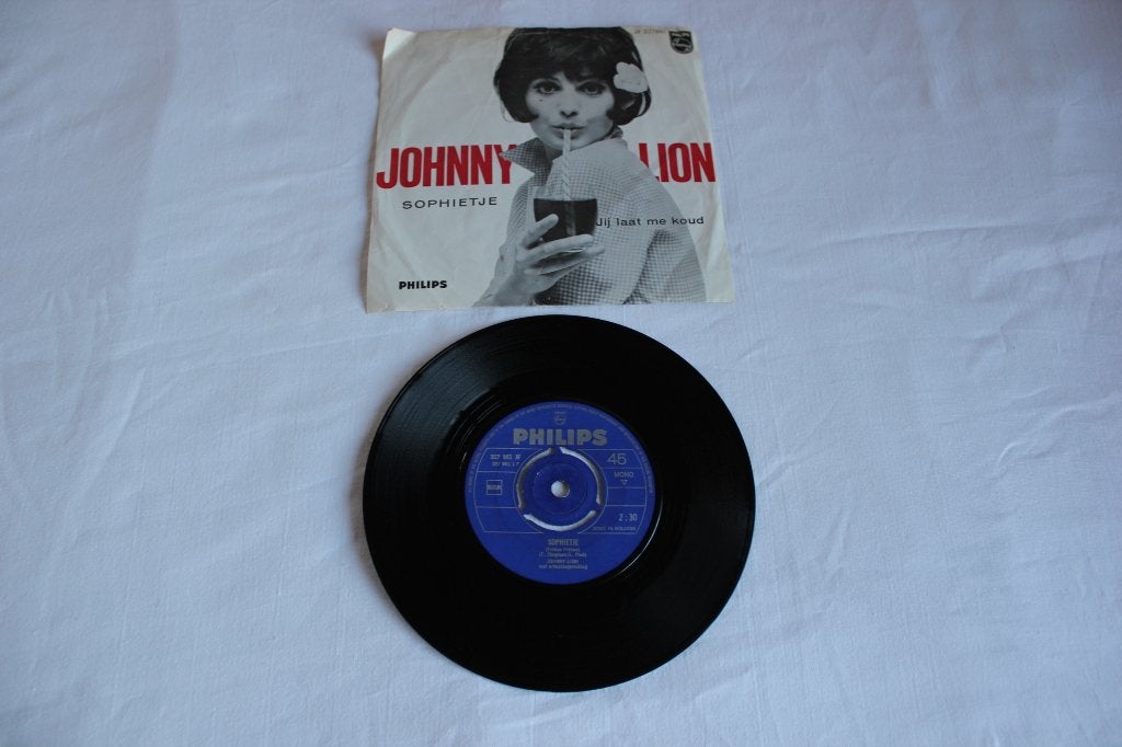 johnny lion - sophietje, Ophalen of Verzenden, Gebruikt, 7 inch, Nederlandstalig