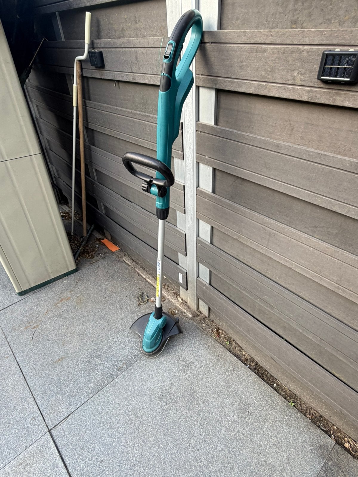 Makita dur181, Tuin en Terras, Ophalen, Zo goed als nieuw, Elektrisch