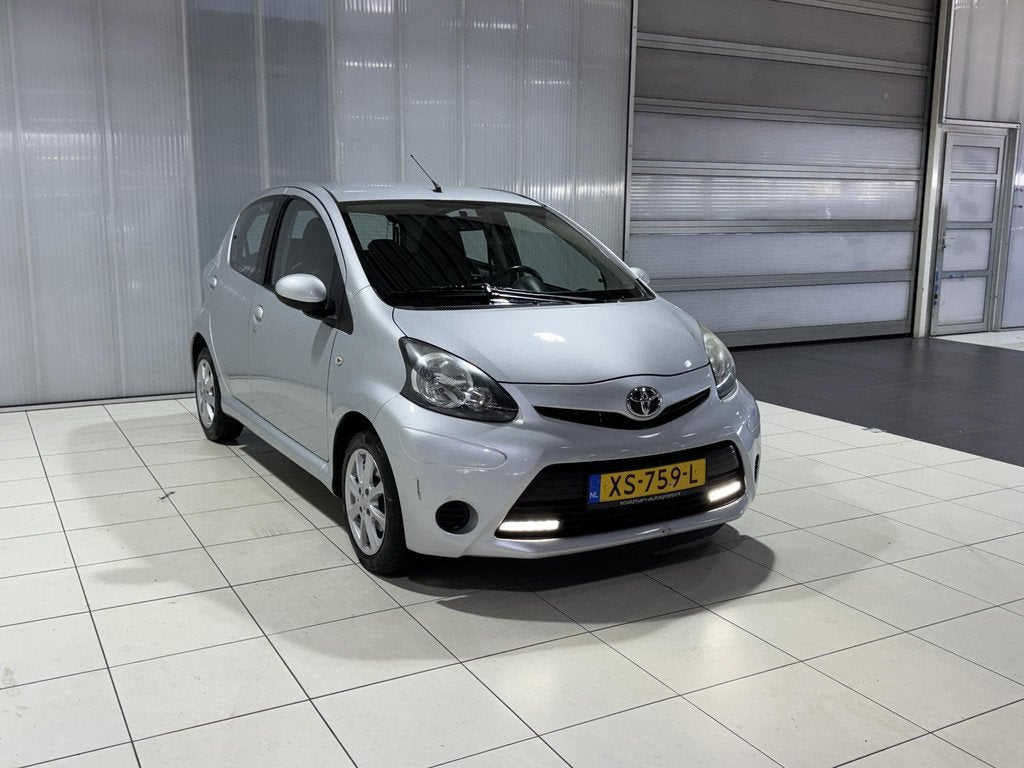 Toyota Aygo 1.0 VVT-i Aspiration | Automaat | LM Velgen |, Euro 5, Stof, Gebruikt, 4 stoelen