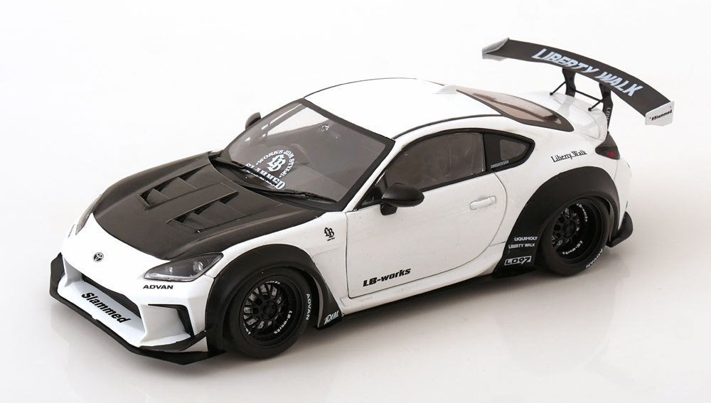 Toyota GR86 2024 “Liberty Work Body Kit” Wit/Zwart Solido, Solido, Auto, Solido, Nieuw