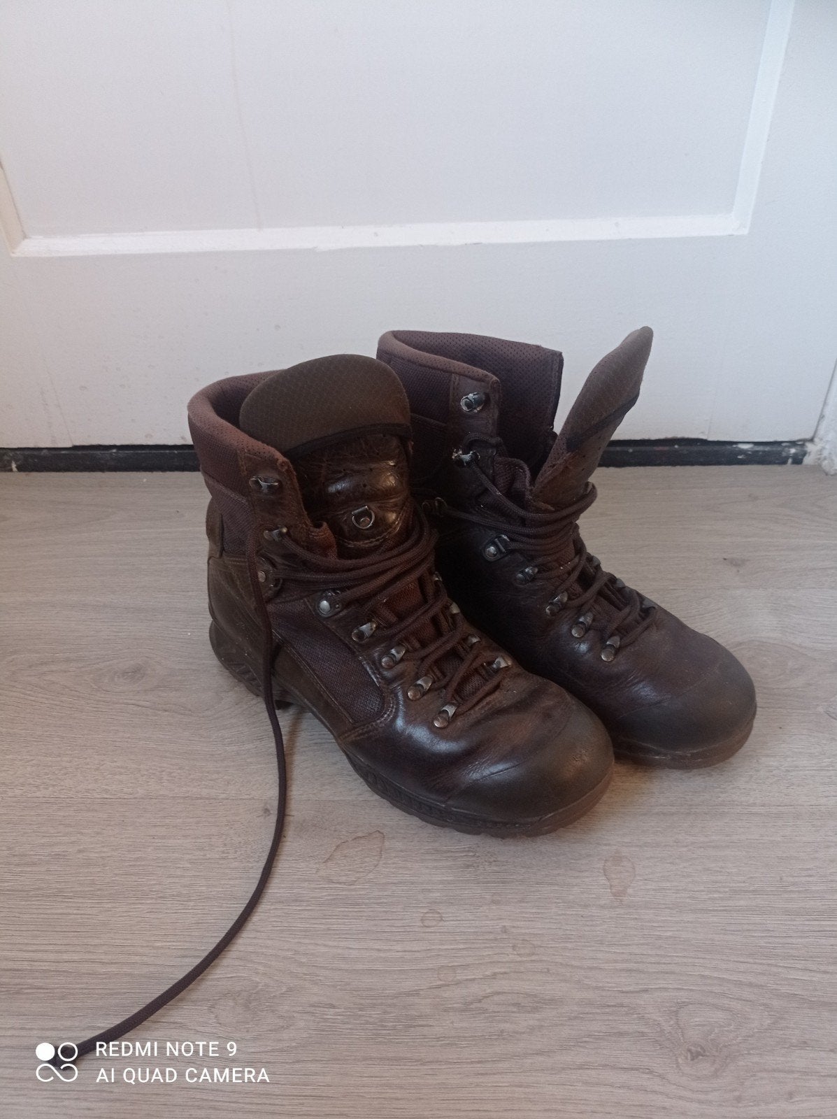 Meindl Boots Maat 44 - Robuuste Wandelschoenen, Bruin, Boots, Ophalen of Verzenden, Gedragen