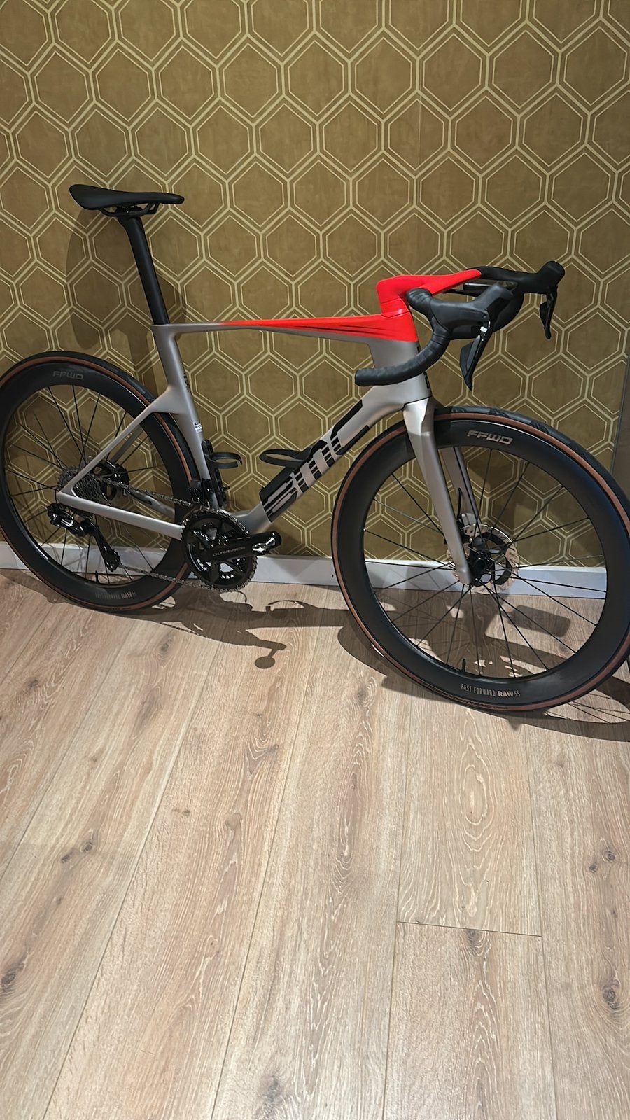 Bmc teammachine SLR 01 ( Tudor ), Carbon, Zo goed als nieuw, Meer dan 20 versnellingen, 53 tot 57 cm