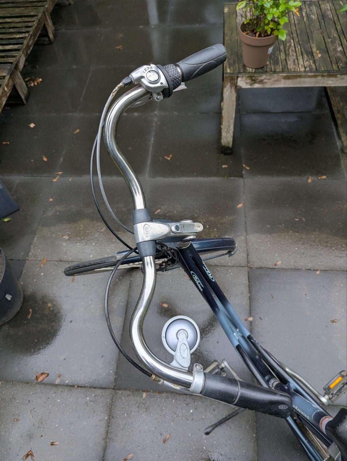 Batavus damesfiets met versnellingen en bagagedrager, Fietsen en Brommers, Velgrem, Versnellingen, Batavus, Ophalen of Verzenden