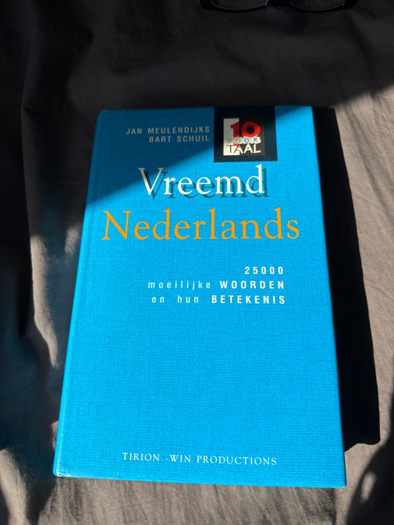 SLK  Vreemd Nederlands 25000 moeilijke woorden hun betekenis, Boeken, Ophalen of Verzenden, Zo goed als nieuw, Overige uitgevers
