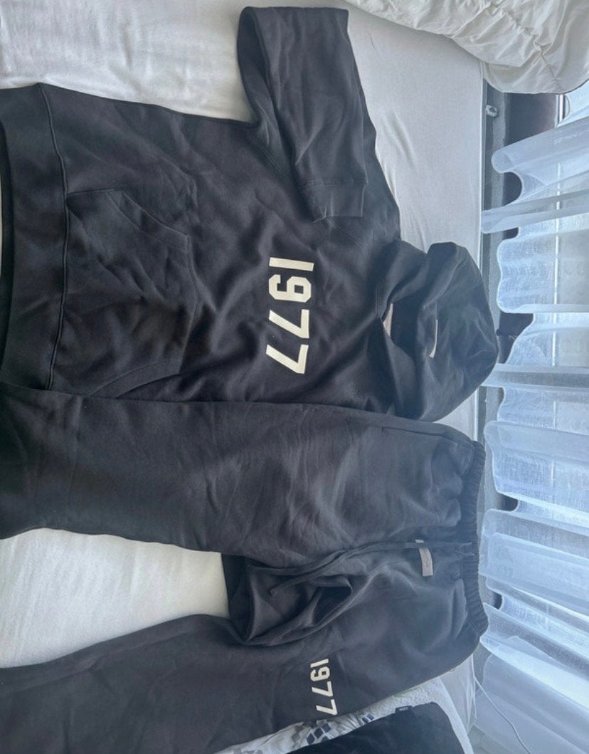 Essentials Fear of God 1977 Trainingspak Zwart Maat M, Verzenden, Zo goed als nieuw