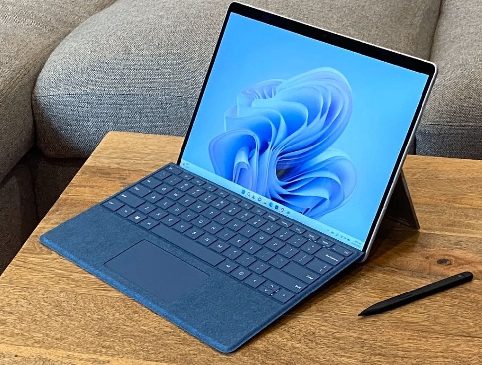 Microsoft Surface Pro 9 - i5 - 256GB - 16GB, Computers en Software, Windows Tablets, Pro 9, Wi-Fi, Uitbreidbaar geheugen, 256 GB