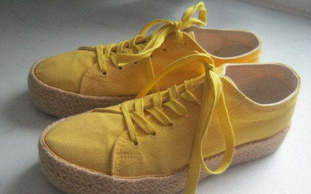 Gele gympen snaekers maat 38 merk Poelman, Poelman, Geel, Ophalen of Verzenden, Sneakers of Gympen