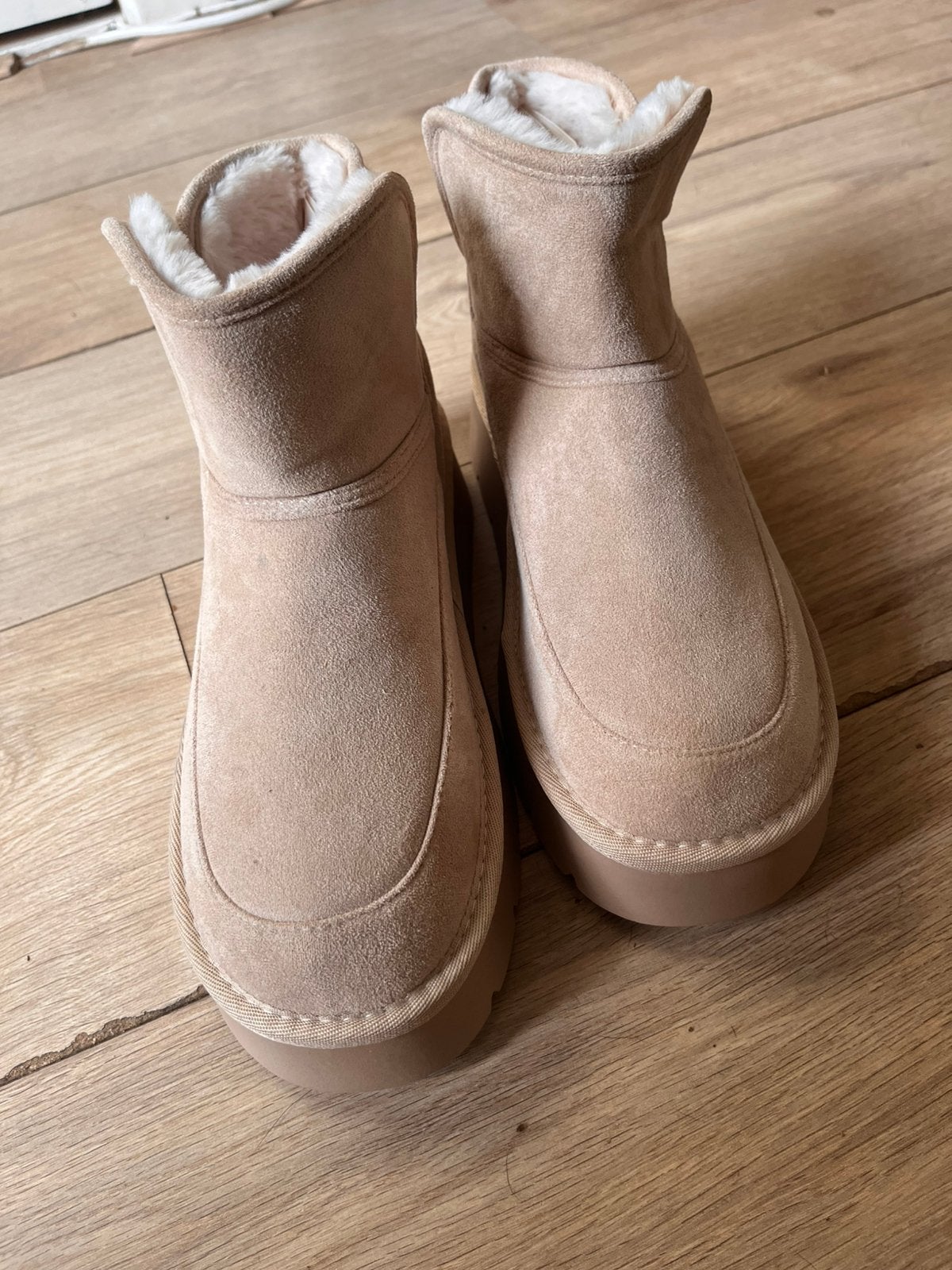 Warme enkellaarsjes 39, Beige, Lage of Enkellaarzen, Nieuw, Ophalen of Verzenden
