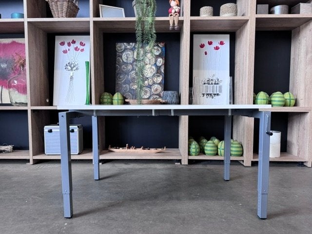 Verstelbaar bureau 140x8cm en 160x80cm,100€/st,200st, Gebruikt, Metaal, Ophalen of Verzenden, Computerbureau