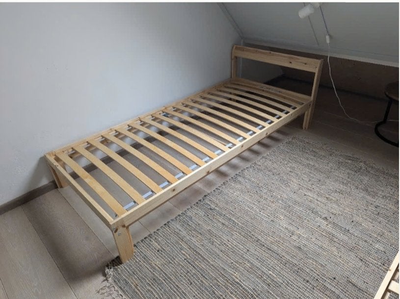 IKEA eenpersoons bedden met lattenbodem - Zo goed als nieuw, Ophalen, 90 cm, Zo goed als nieuw, 200 cm