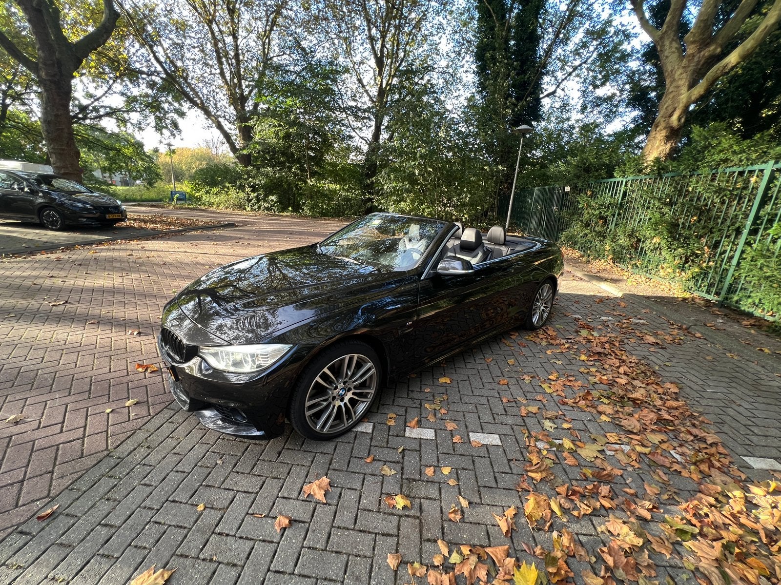 BMW 4-Serie 435DA 3.0 Xdrive Cabrio 2015 Zwart, Auto's, Automaat, 1800 kg, Cabriolet, 4 stoelen