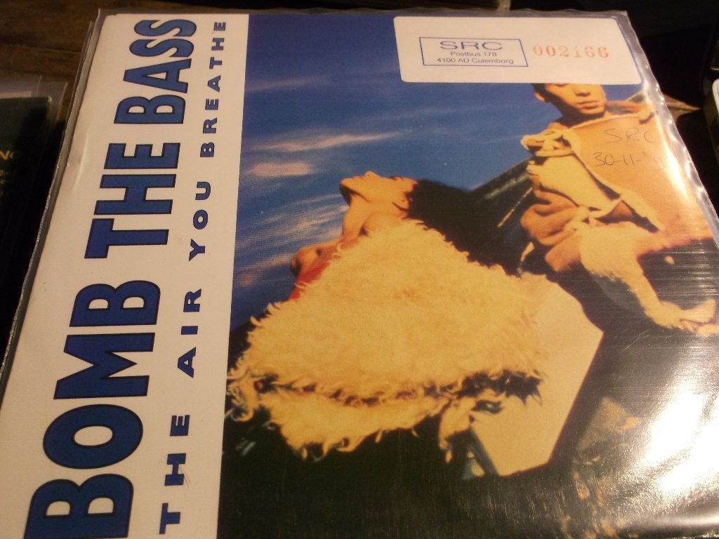bomb the bass The air you breathe 28, Ophalen of Verzenden, Gebruikt, 7 inch, Pop