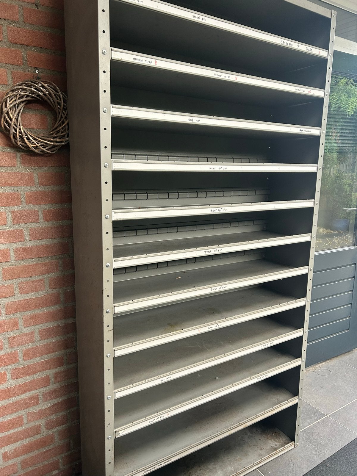 metalen stellingkast met 12 vakken, Ophalen, Gebruikt