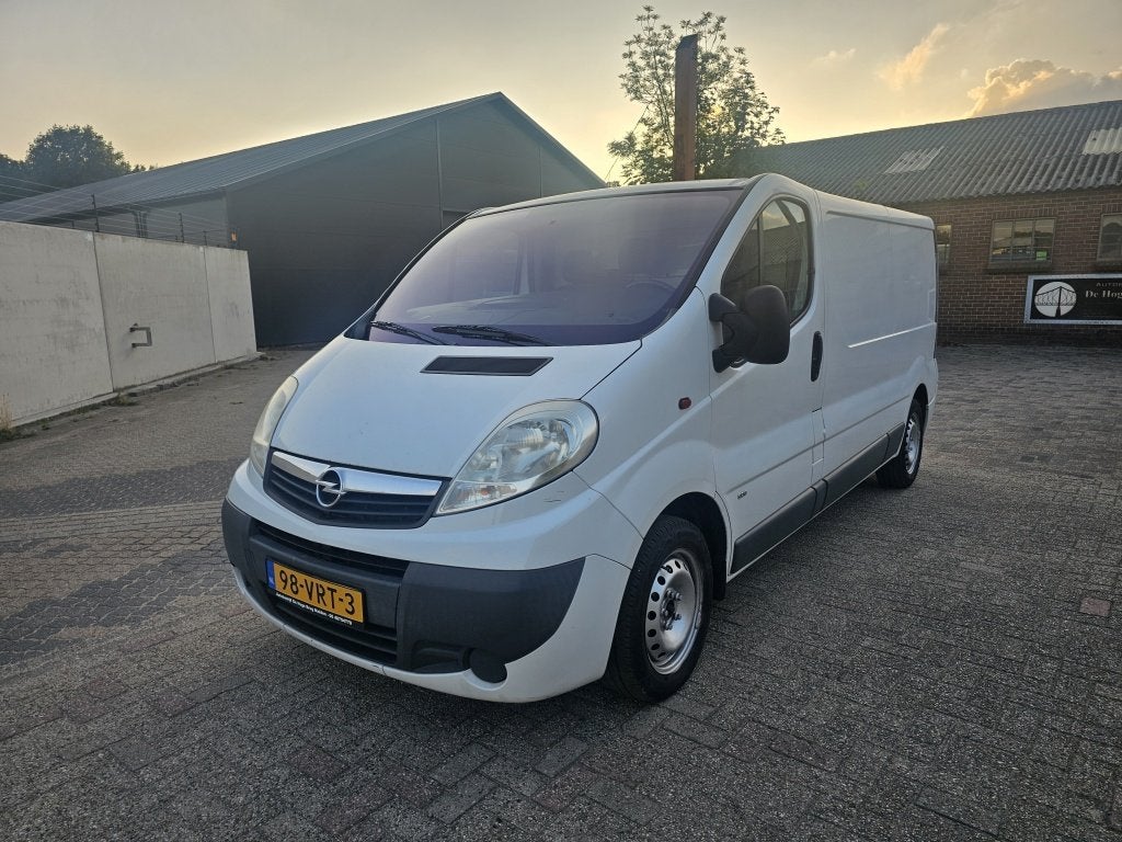 Opel Vivaro 2.0 CDTI L2H1 DC,Apk,Airco,Nap,Trekhaak, Auto's, Voorwielaandrijving, Stof, Wit, Origineel Nederlands