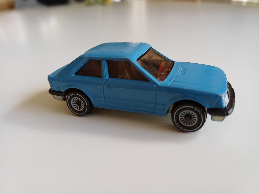 siku ford escort gl, Hobby en Vrije tijd, Modelauto's | 1:50, Ophalen of Verzenden, Gebruikt, Auto, SIKU