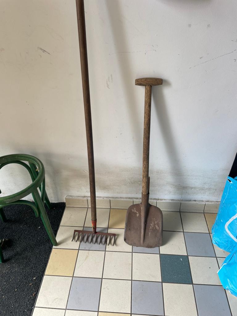 Hark en schep, Tuin en Terras, Ophalen of Verzenden, Zo goed als nieuw, Hark