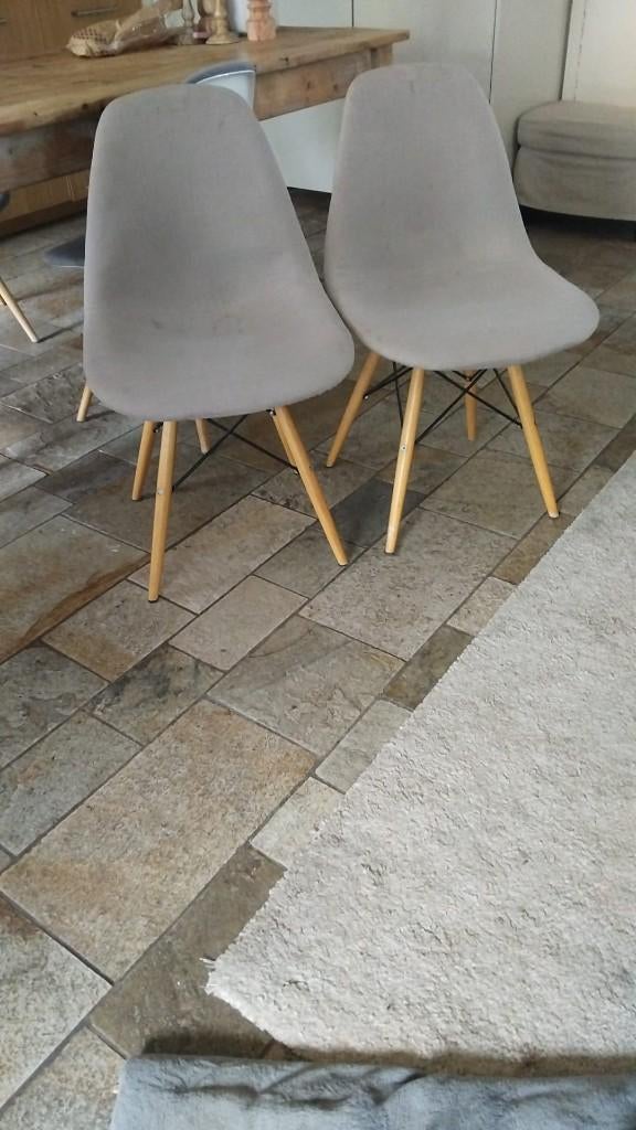 Style Charles Eames Stoel, Huis en Inrichting, Stoelen, Ophalen, Gebruikt, Twee, Bruin